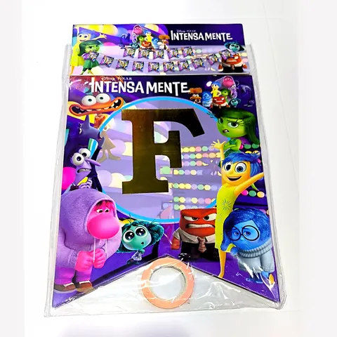 Banderín Feliz Cumpleaños Intensamente, en su empaque