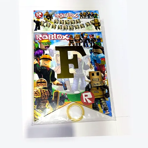 Banderín Feliz Cumpleaños Roblox, en su empaque