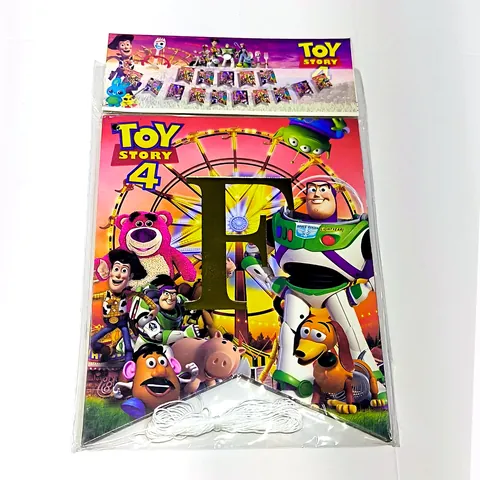 Banderín Feliz Cumpleaños Toy Story 4, en su empaque