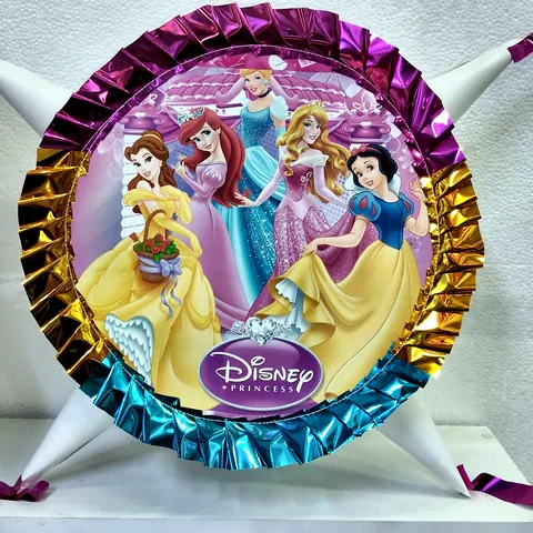 Piñata Princesas Disney con bordes metálicos